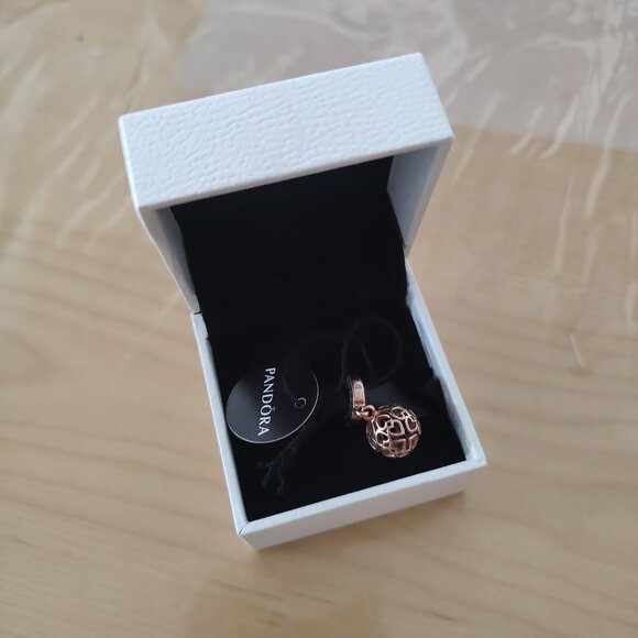 Pandora Rose dangle charm (Discontinued) - Picture 7 of 7